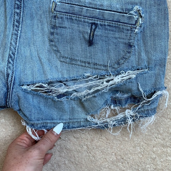 🌸2/20🌸 American Eagle ripped denim shorts - Picture 3 of 8